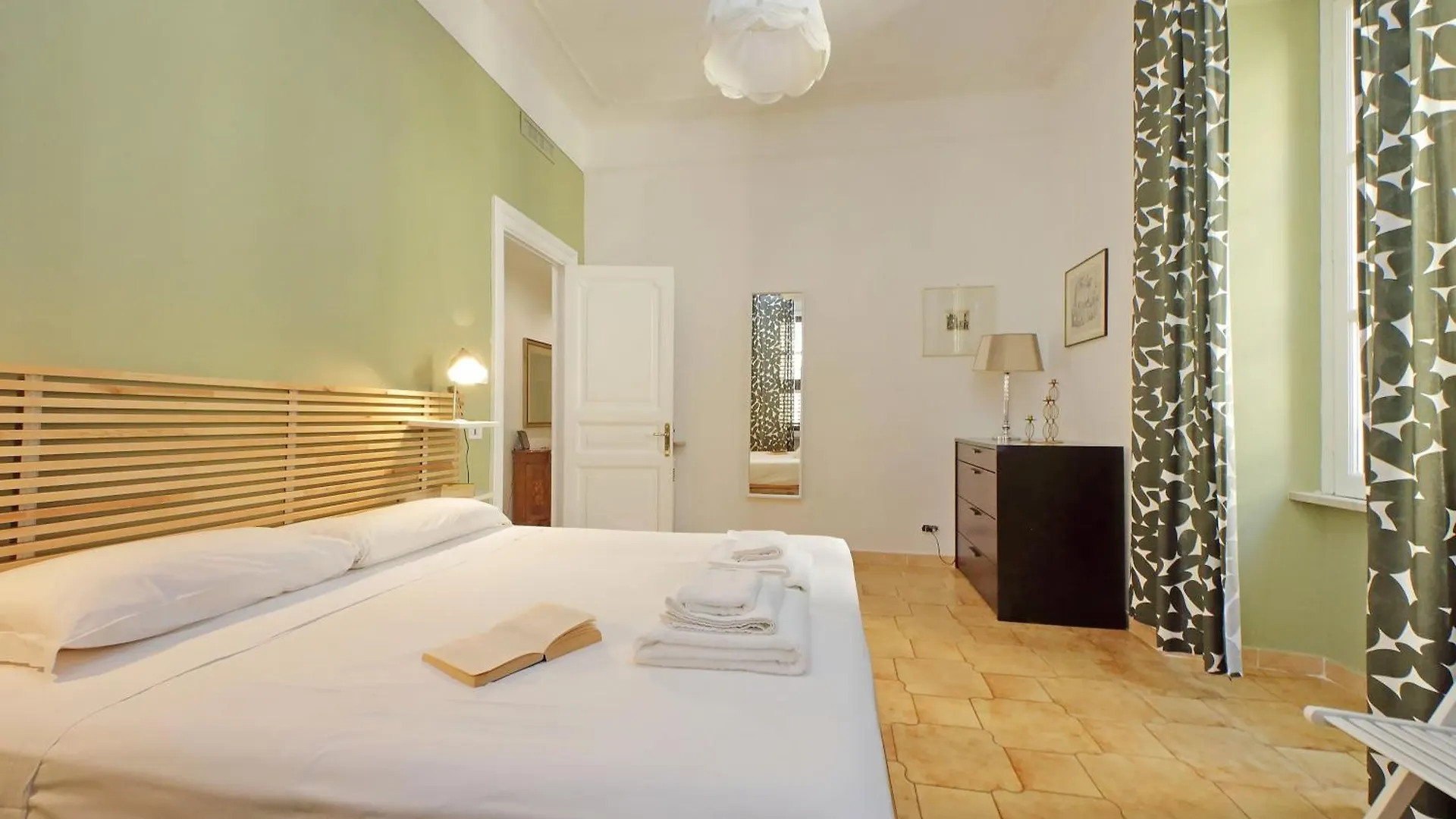 Luxury Vatican White House Rome Apartment